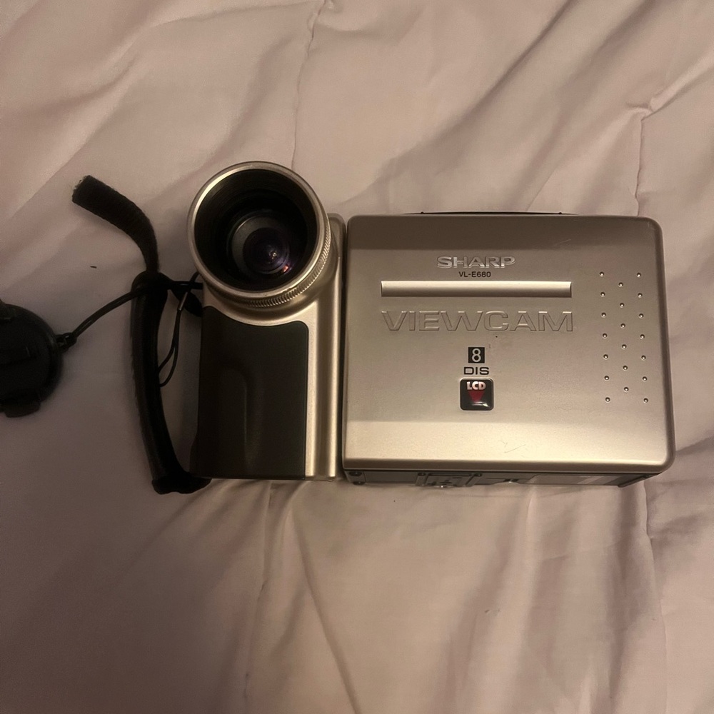 SHARP VIEWCAM CAMERA CAMCORDER VINTAGE!!! VL-E680